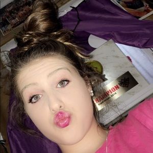 Meet your Posher, Sienna